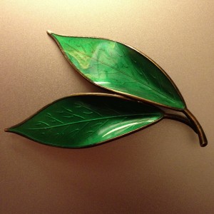 Leaf Pin